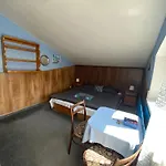 Skitour לינה וארוחת בוקר 2*