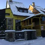 Skitour לינה וארוחת בוקר