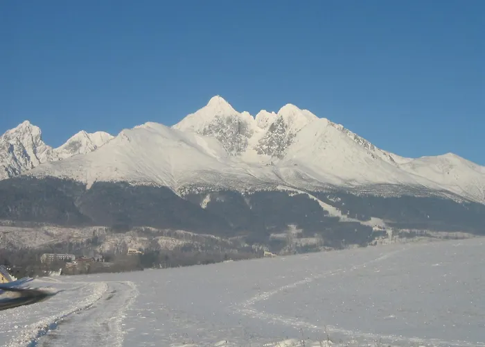 Skitour فندق مبيت وإفطار 2*