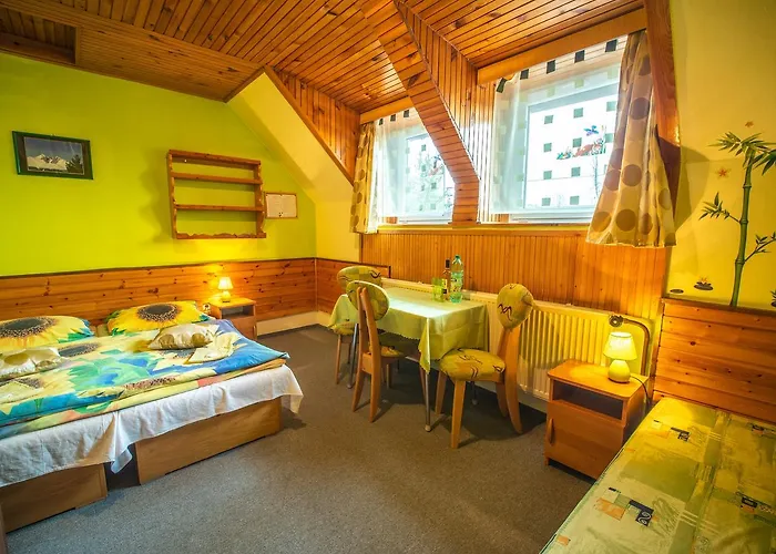 فندق مبيت وإفطار Skitour 2*